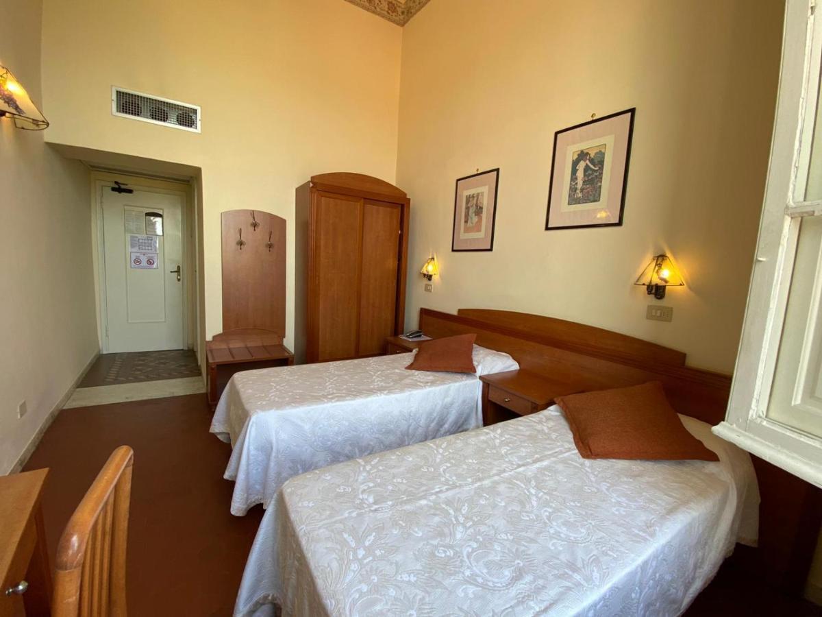 Hotel Italia Marina di Massa