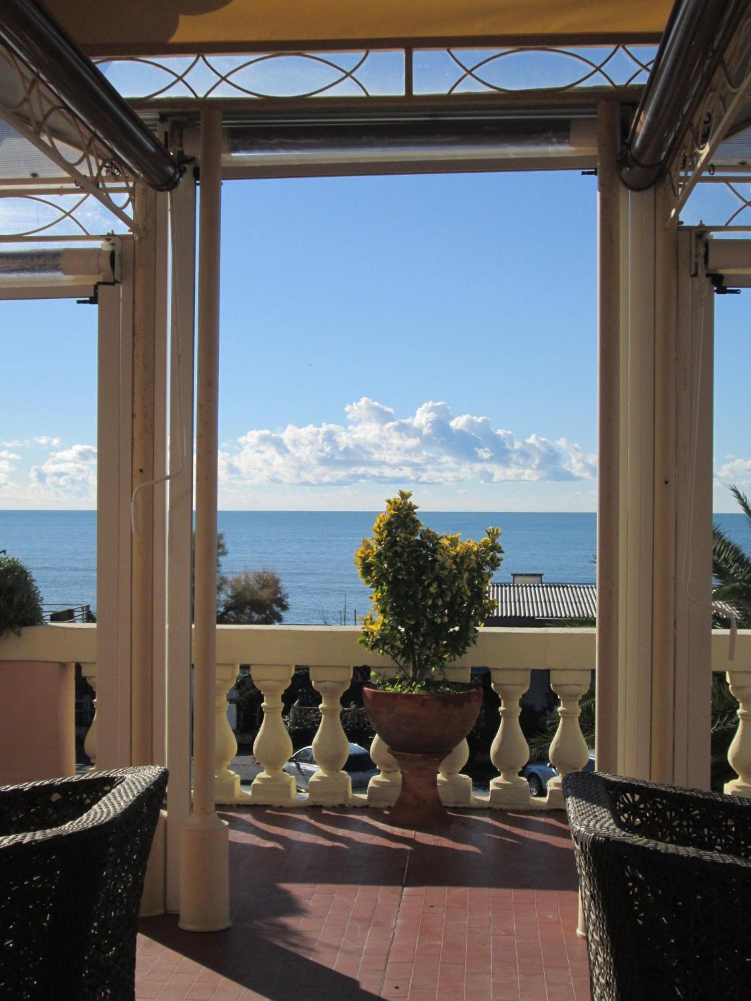 Hotel Italia 3*