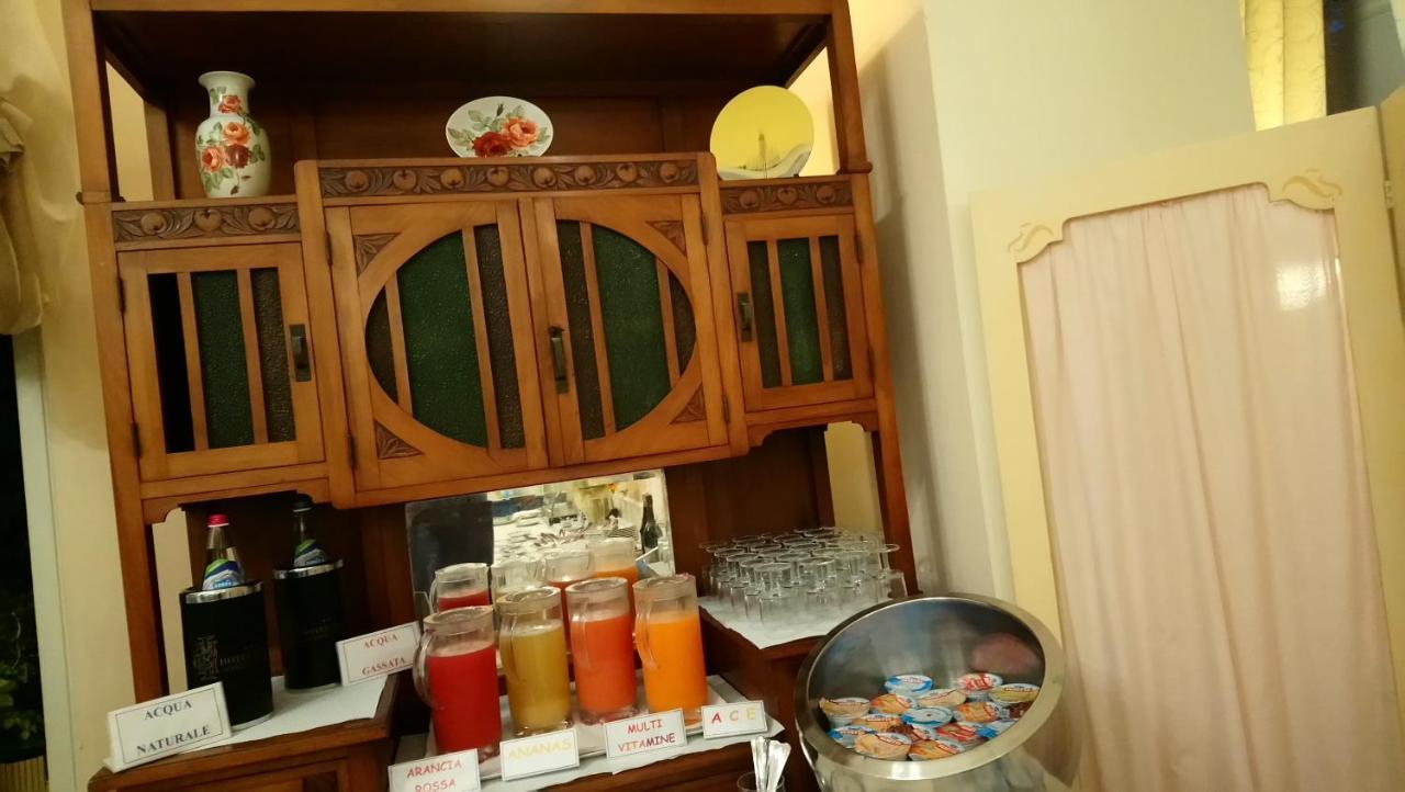 Hotel Italia 3*